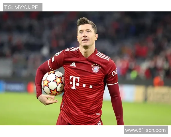 莱万重返老东家引发拜仁球迷愤怒指责其忘恩负义情绪高涨